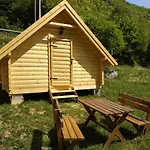 Camp Vrbas Κάμπινγκ