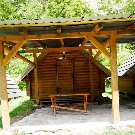 Camp Vrbas Rekavice