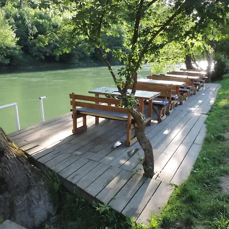 Kemp Camp Vrbas Rekavice