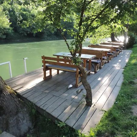 Kemp Camp Vrbas Rekavice